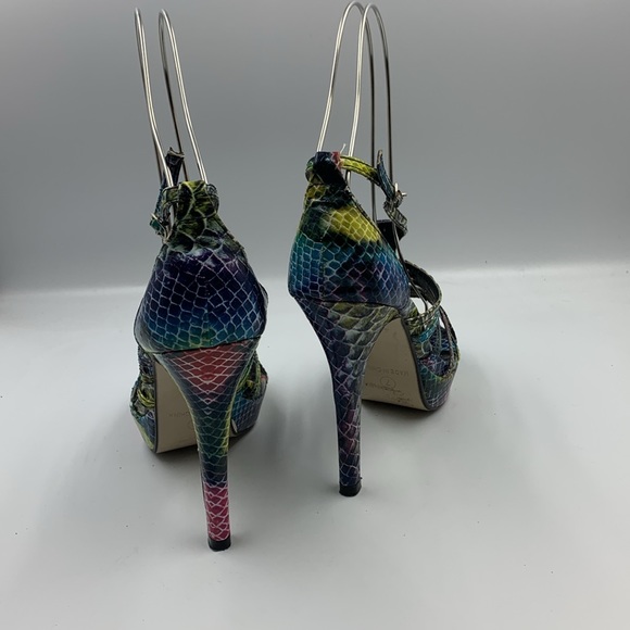 Multicolored snakeskin-like high heel platform sandals. - Picture 3 of 4